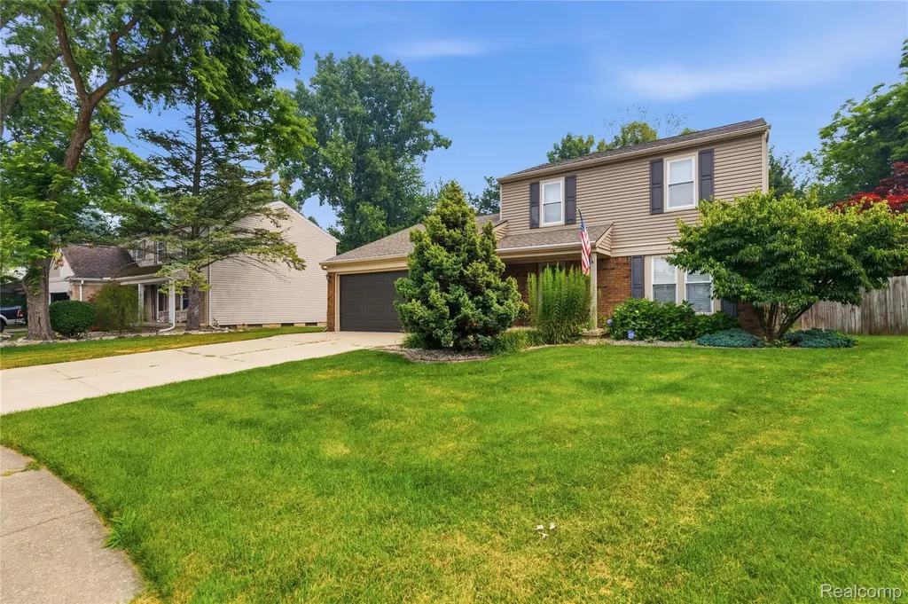 50309 Bellaire Drive Chesterfield Township MI 48047