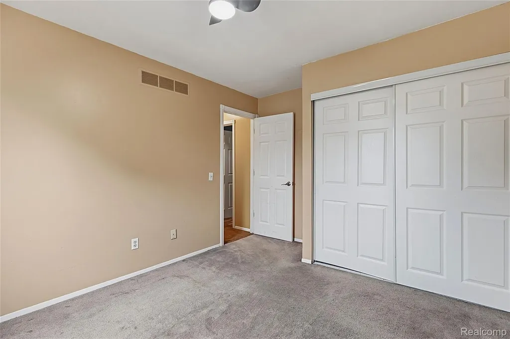 50309 Bellaire Drive Chesterfield Township MI 48047