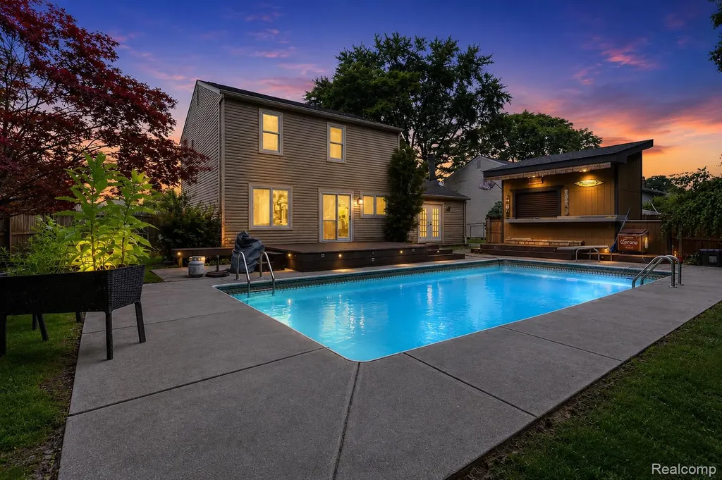 50309 Bellaire Drive Chesterfield Township MI 48047