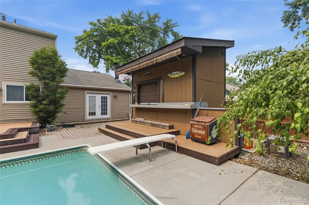 50309 Bellaire Drive Chesterfield Township MI 48047
