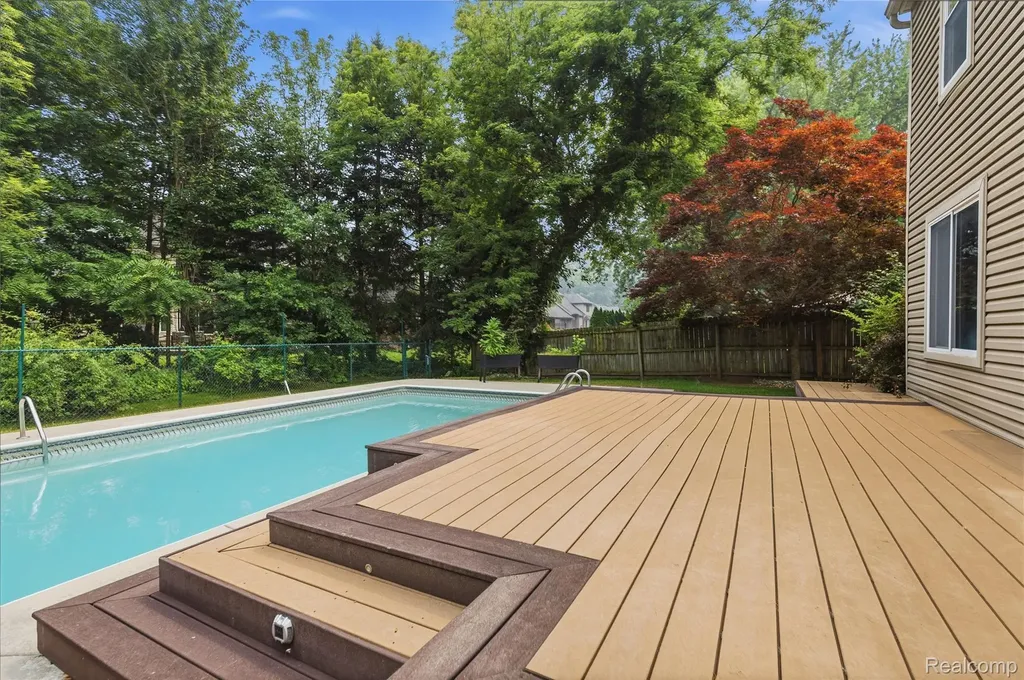 50309 Bellaire Drive Chesterfield Township MI 48047