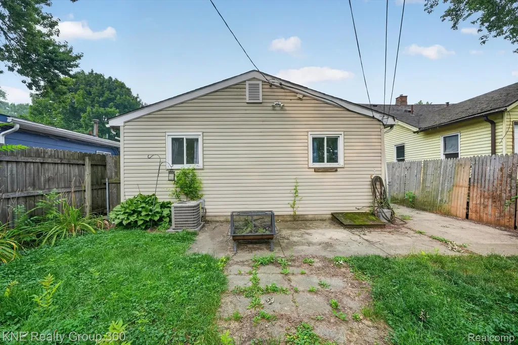 25507 Keeler Road Redford Charter Township MI 48239