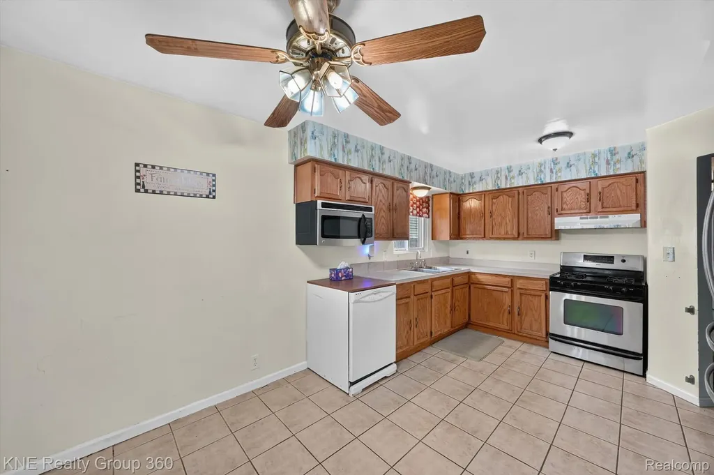 25507 Keeler Road Redford Charter Township MI 48239