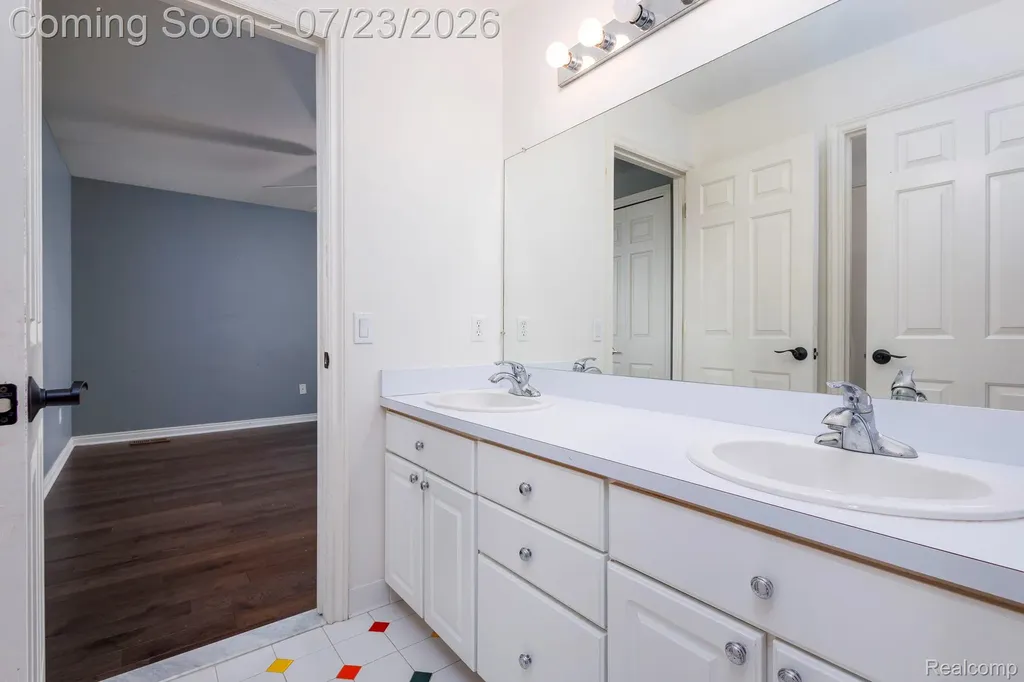 3276 Kern Road Orion Charter Township MI 48360