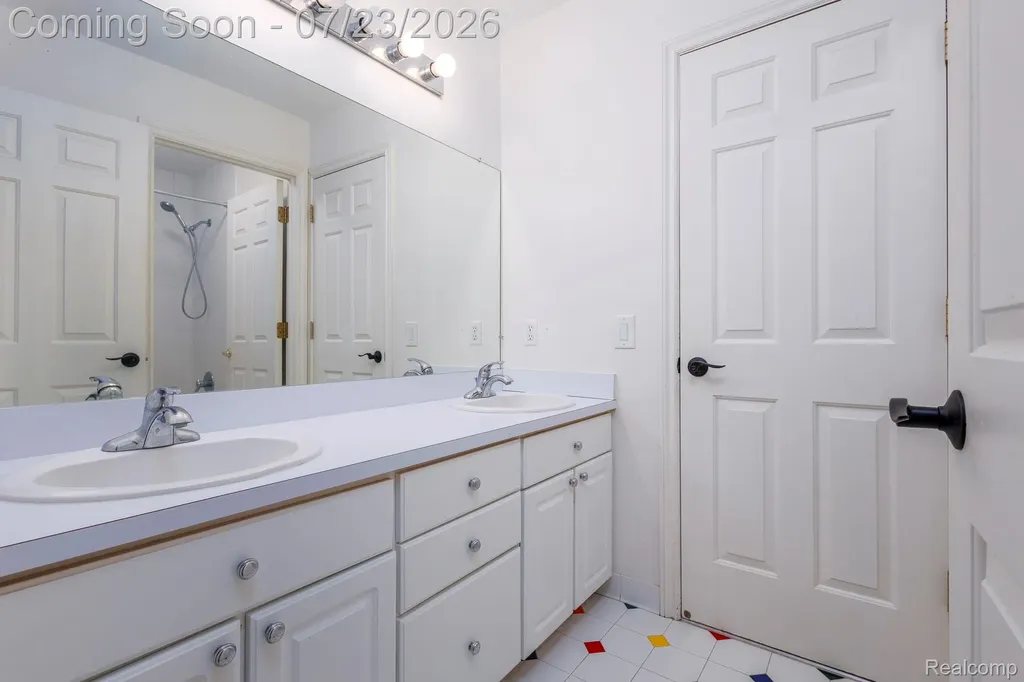 3276 Kern Road Orion Charter Township MI 48360