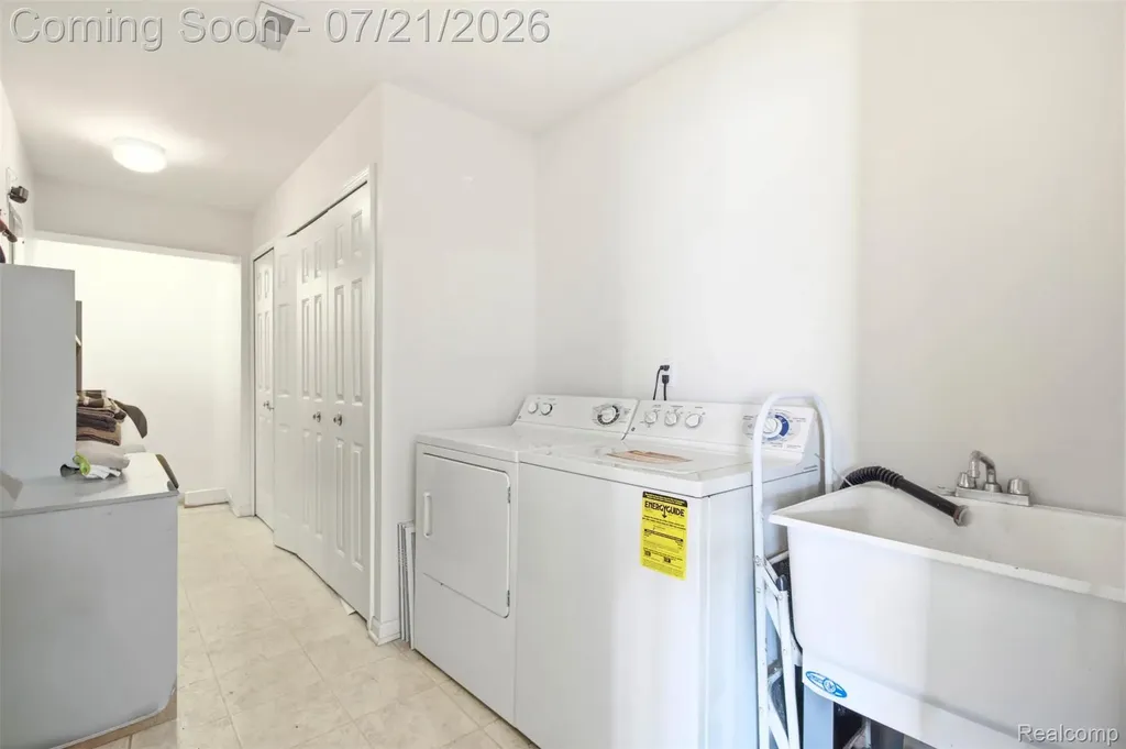 509 Mulberry Street Wyandotte City MI 48192