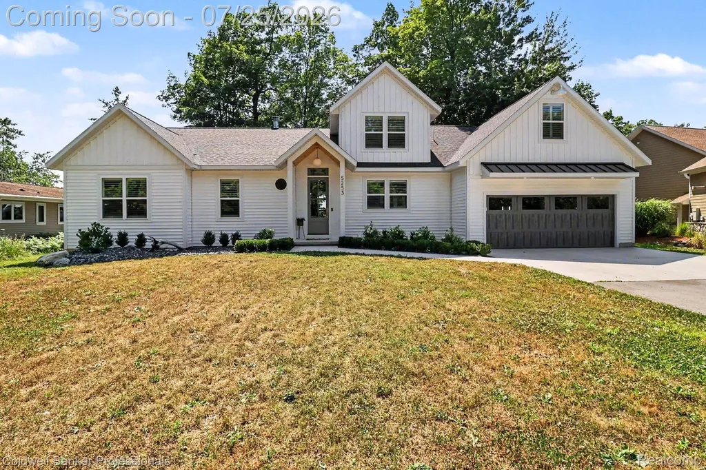 5253 W Lakeview Drive Pentwater Township MI 49449