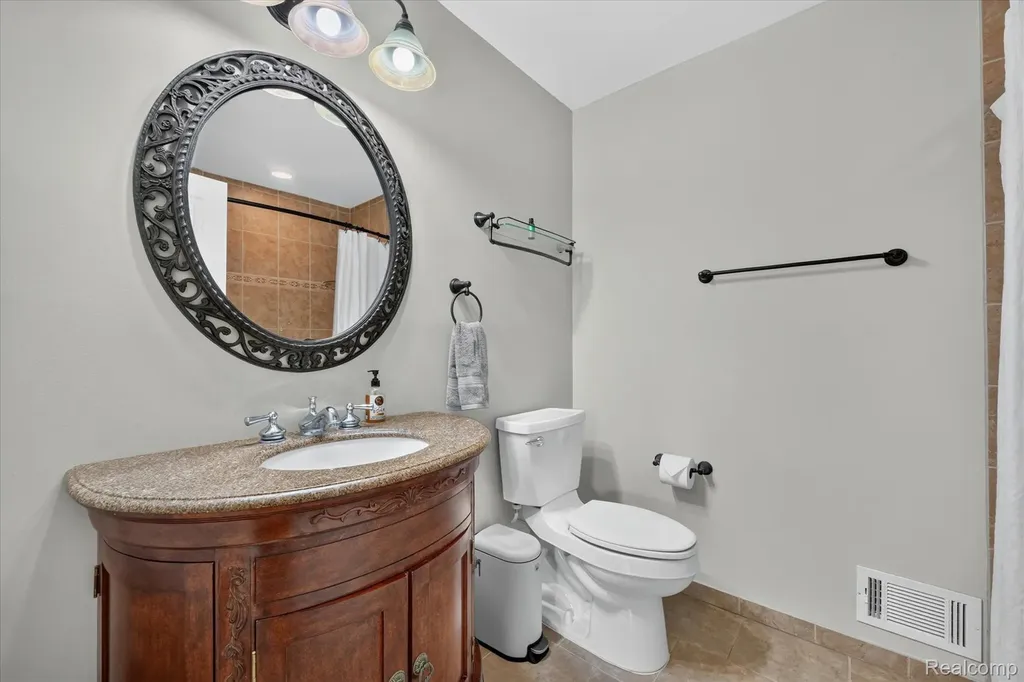 6409 Hollyhock Trail Green Oak Township MI 48116