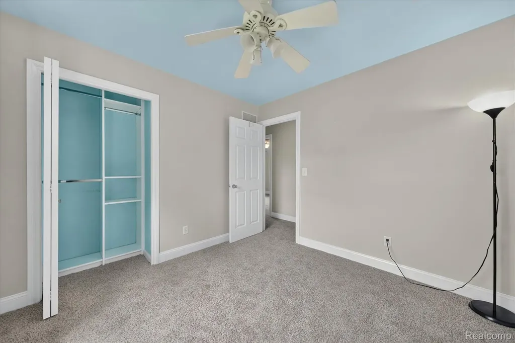 6409 Hollyhock Trail Green Oak Township MI 48116