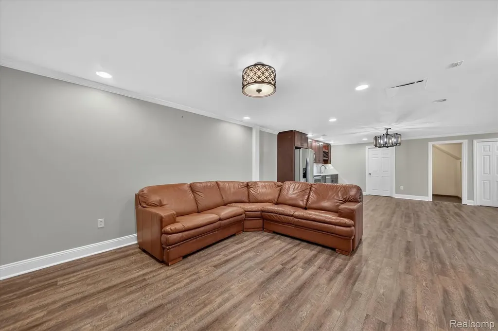6409 Hollyhock Trail Green Oak Township MI 48116