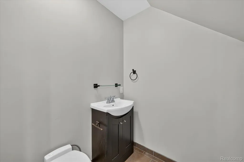 6409 Hollyhock Trail Green Oak Township MI 48116