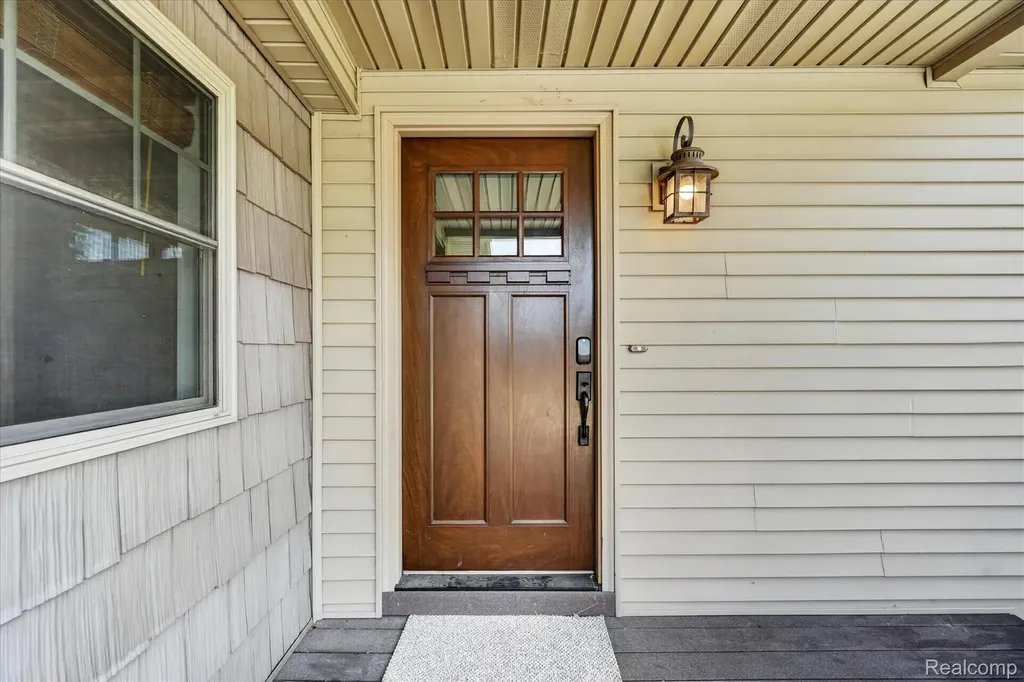 6409 Hollyhock Trail Green Oak Township MI 48116