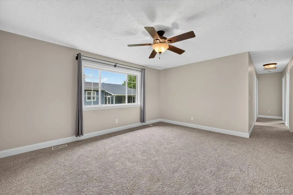 6409 Hollyhock Trail Green Oak Township MI 48116