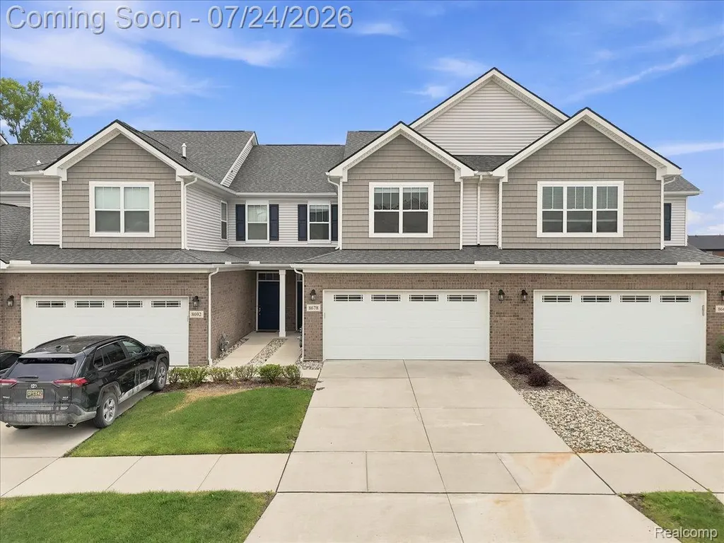 8678 Pioneer Street Washington Township MI 48094