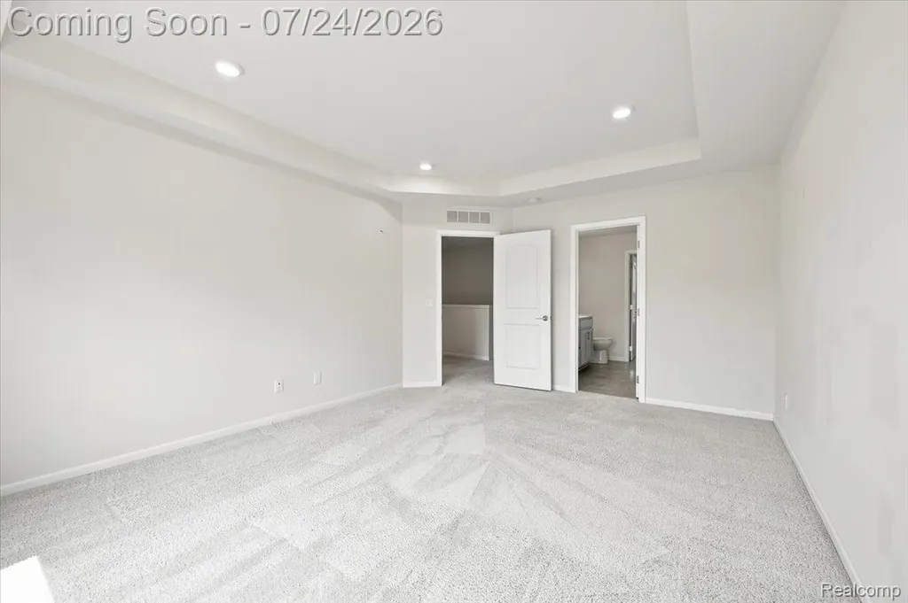 8678 Pioneer Street Washington Township MI 48094