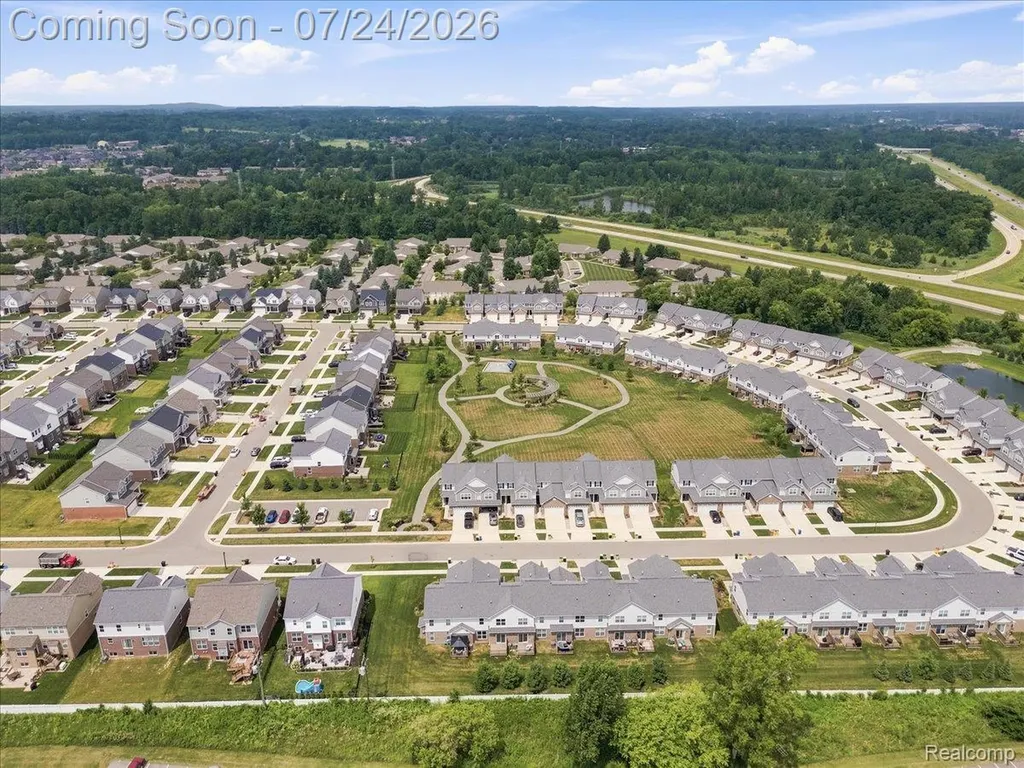 8678 Pioneer Street Washington Township MI 48094