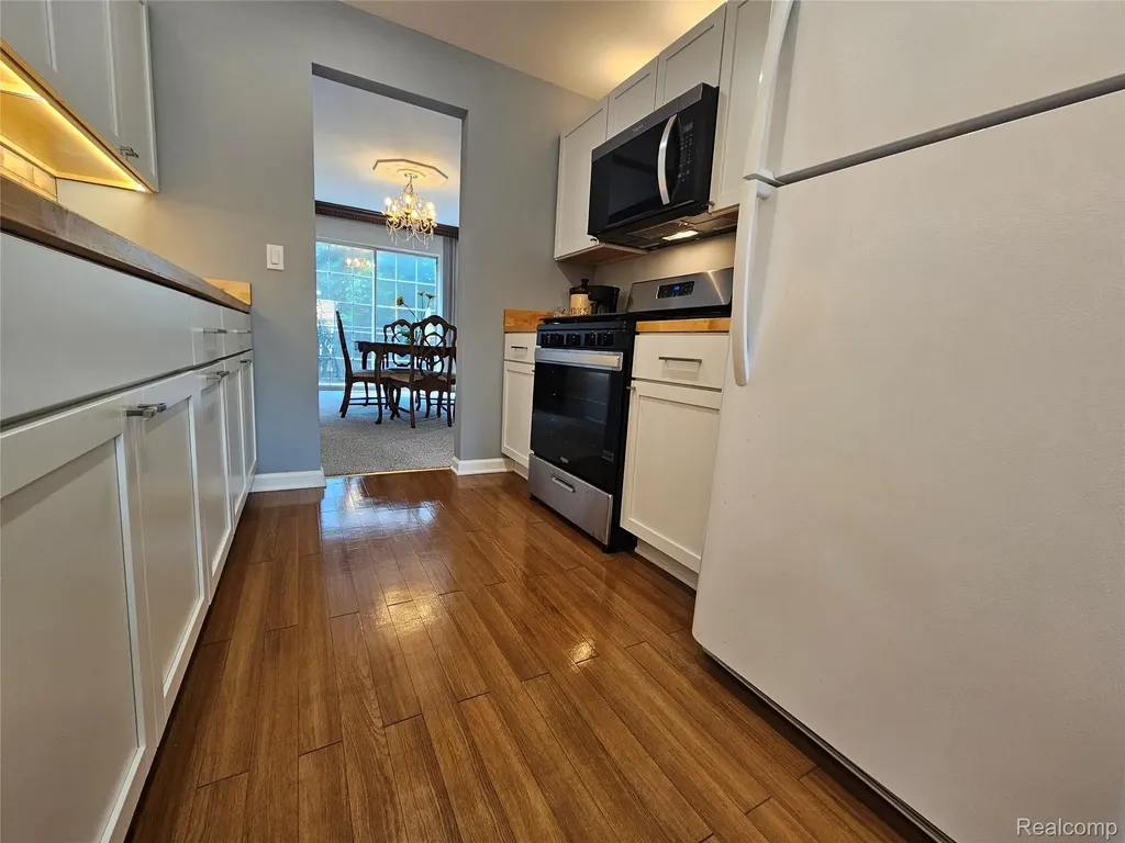 1437 Lantern Lane Rochester Hills City MI 48306