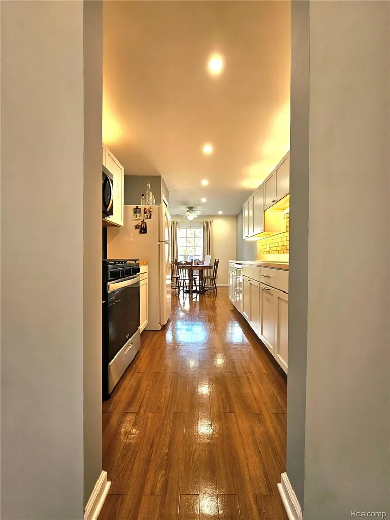 1437 Lantern Lane Rochester Hills City MI 48306