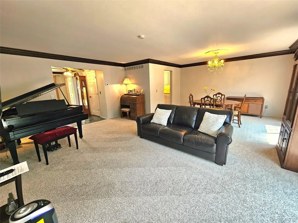 1437 Lantern Lane Rochester Hills City MI 48306