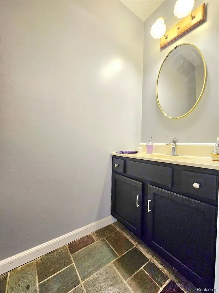1437 Lantern Lane Rochester Hills City MI 48306