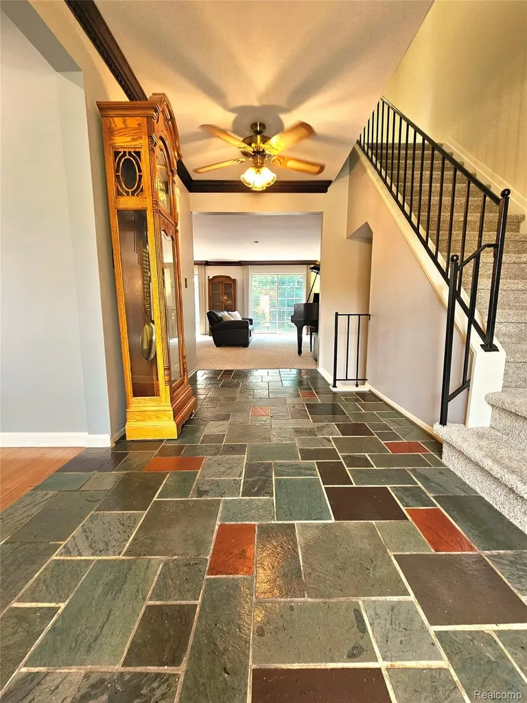 1437 Lantern Lane Rochester Hills City MI 48306