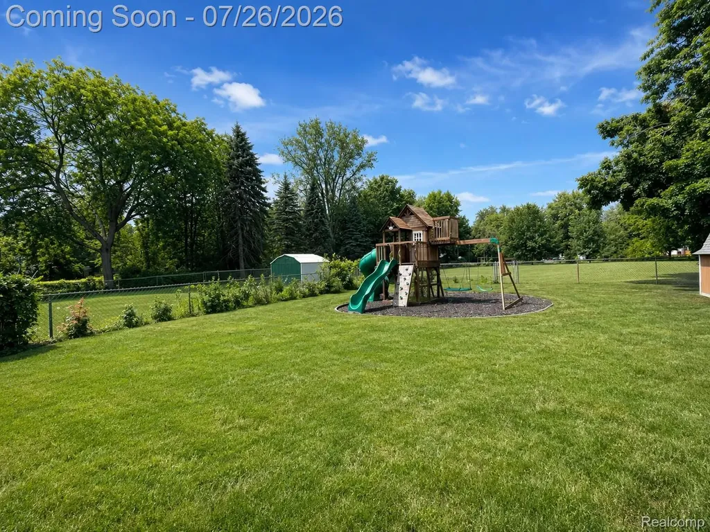 560 Frazier Drive Adrian City MI 49221