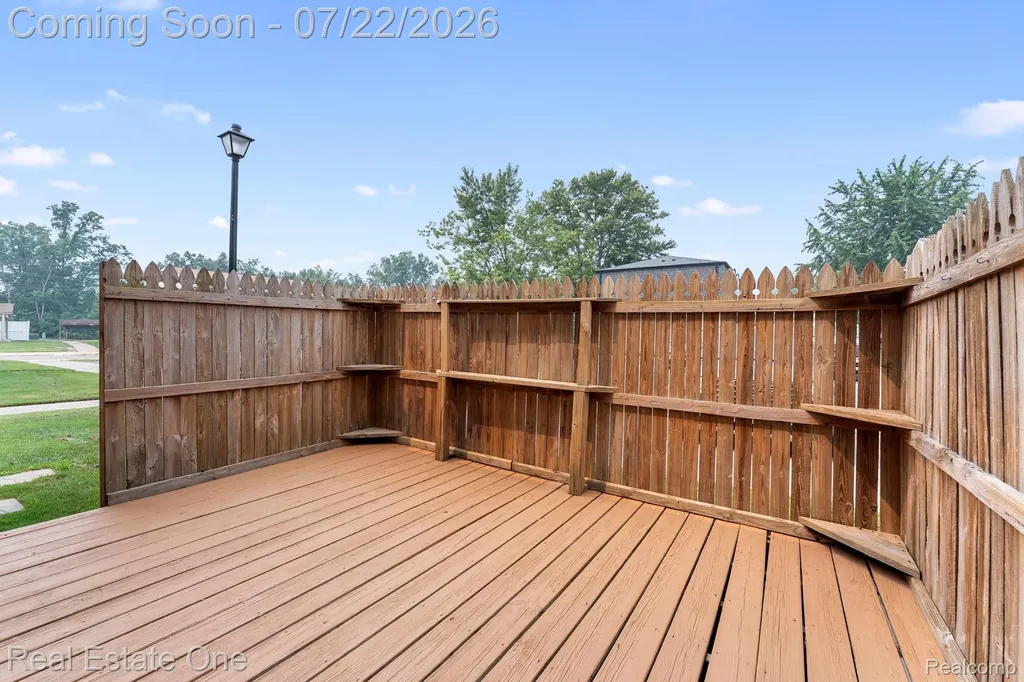 15588 Dupage Boulevard Taylor City MI 48180