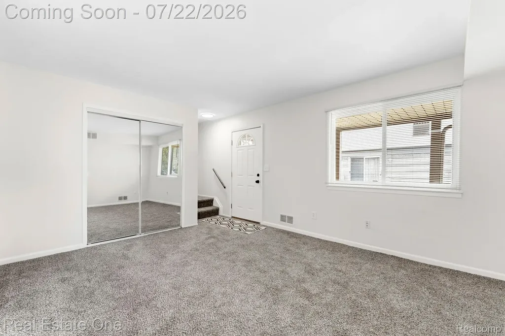 15588 Dupage Boulevard Taylor City MI 48180