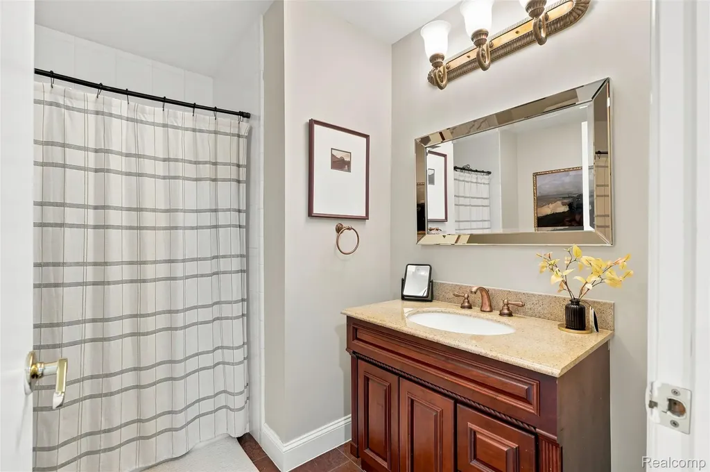 5 Timberlane Court Dearborn City MI 48126