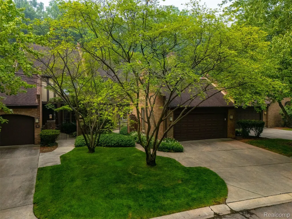 5 Timberlane Court Dearborn City MI 48126