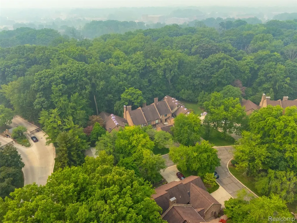 5 Timberlane Court Dearborn City MI 48126