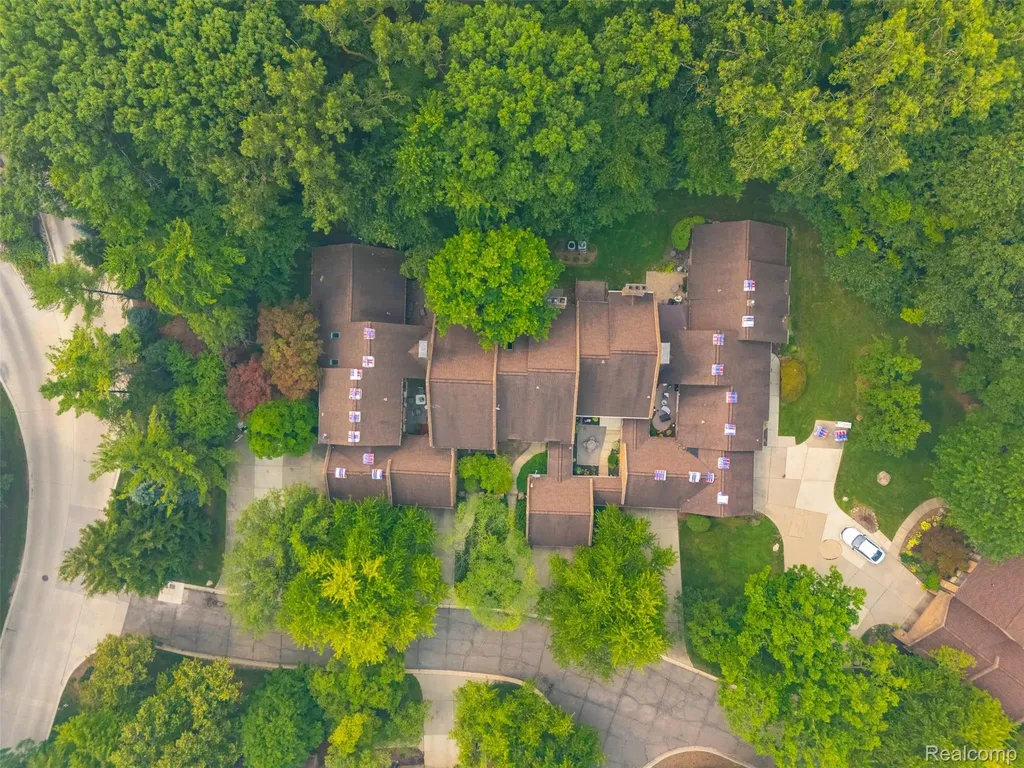 5 Timberlane Court Dearborn City MI 48126