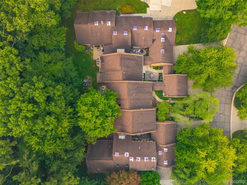 5 Timberlane Court Dearborn City MI 48126