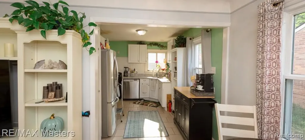 15957 Fox Redford Charter Township MI 48239