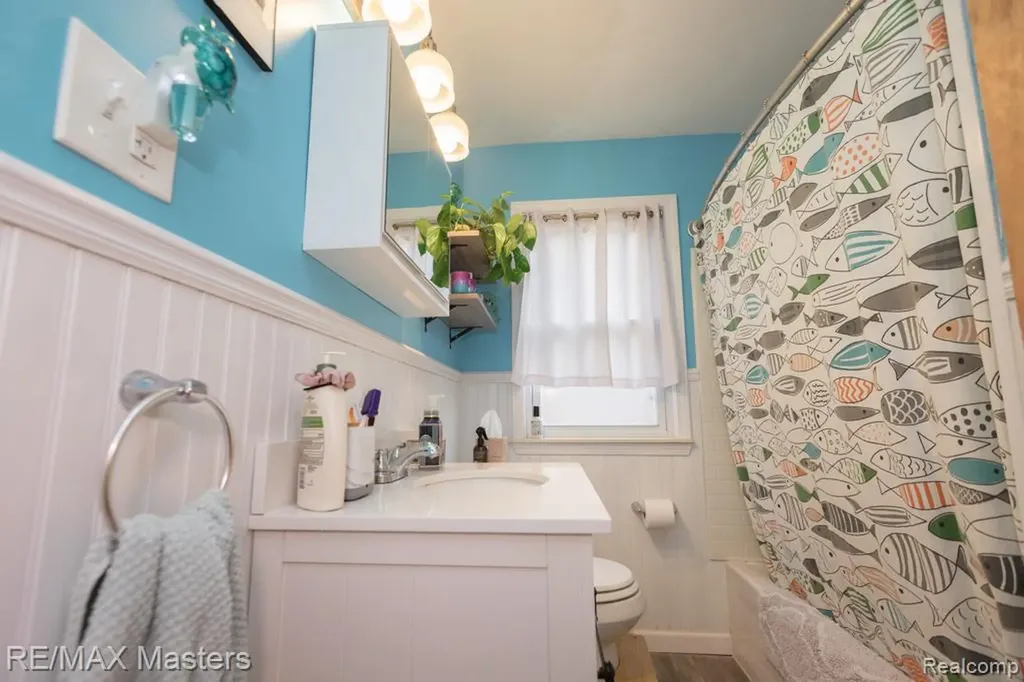 15957 Fox Redford Charter Township MI 48239