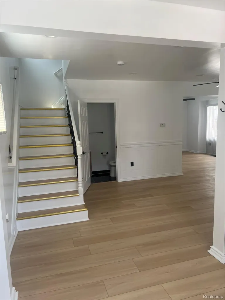 59 Eldredge Street Mt. Clemens City MI 48043
