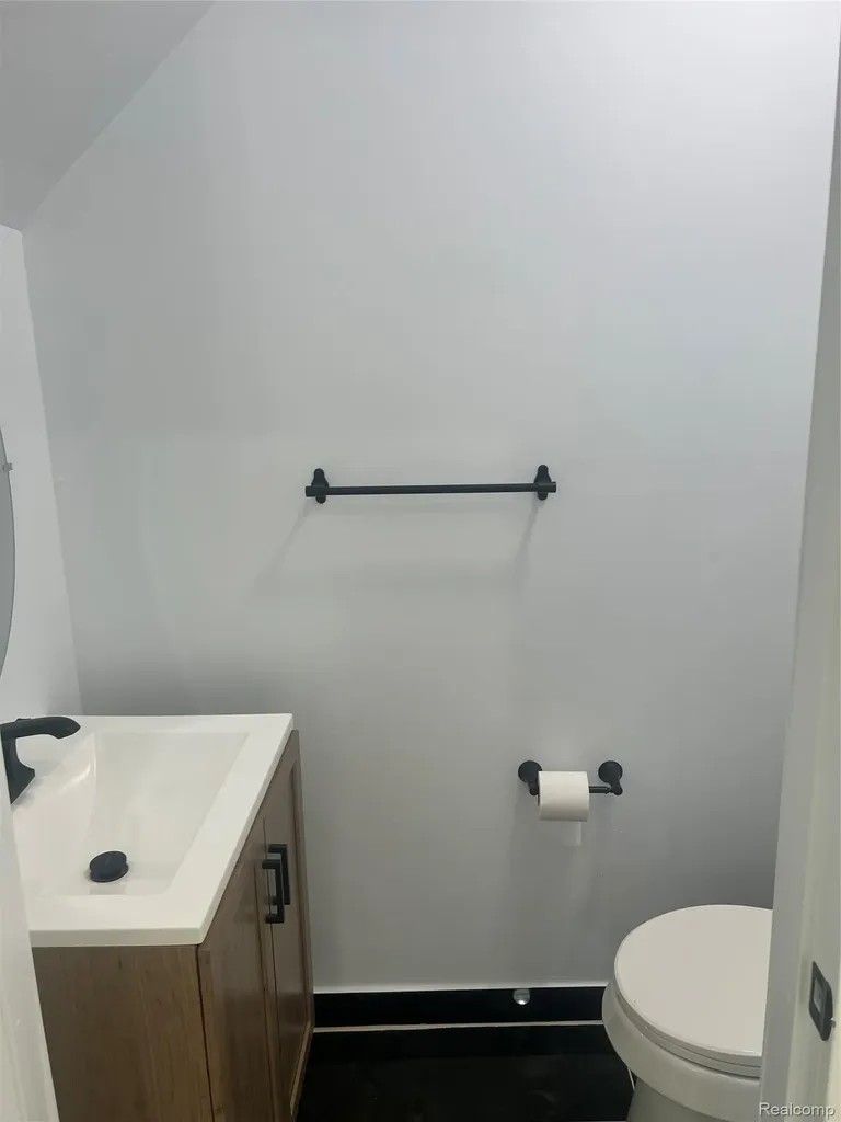 59 Eldredge Street Mt. Clemens City MI 48043