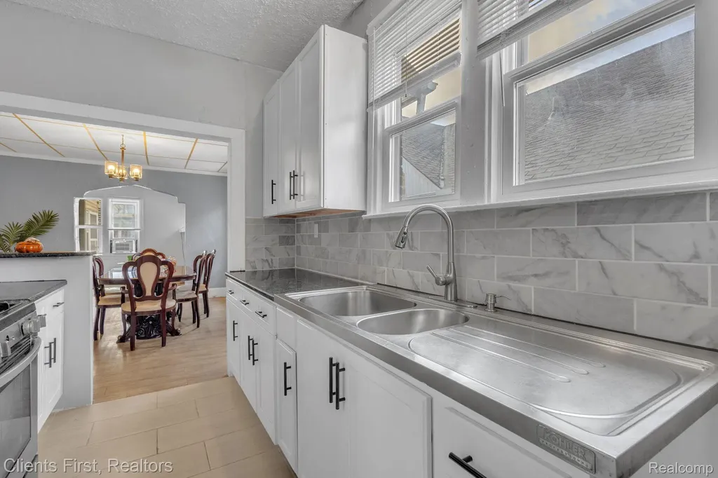 14077 Mark Twain Street Detroit City MI 48227