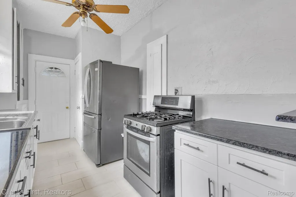 14077 Mark Twain Street Detroit City MI 48227