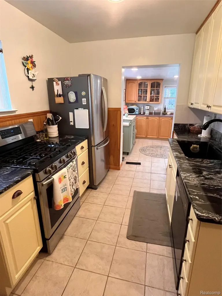 1860 Shevlin Street Ferndale City MI 48220