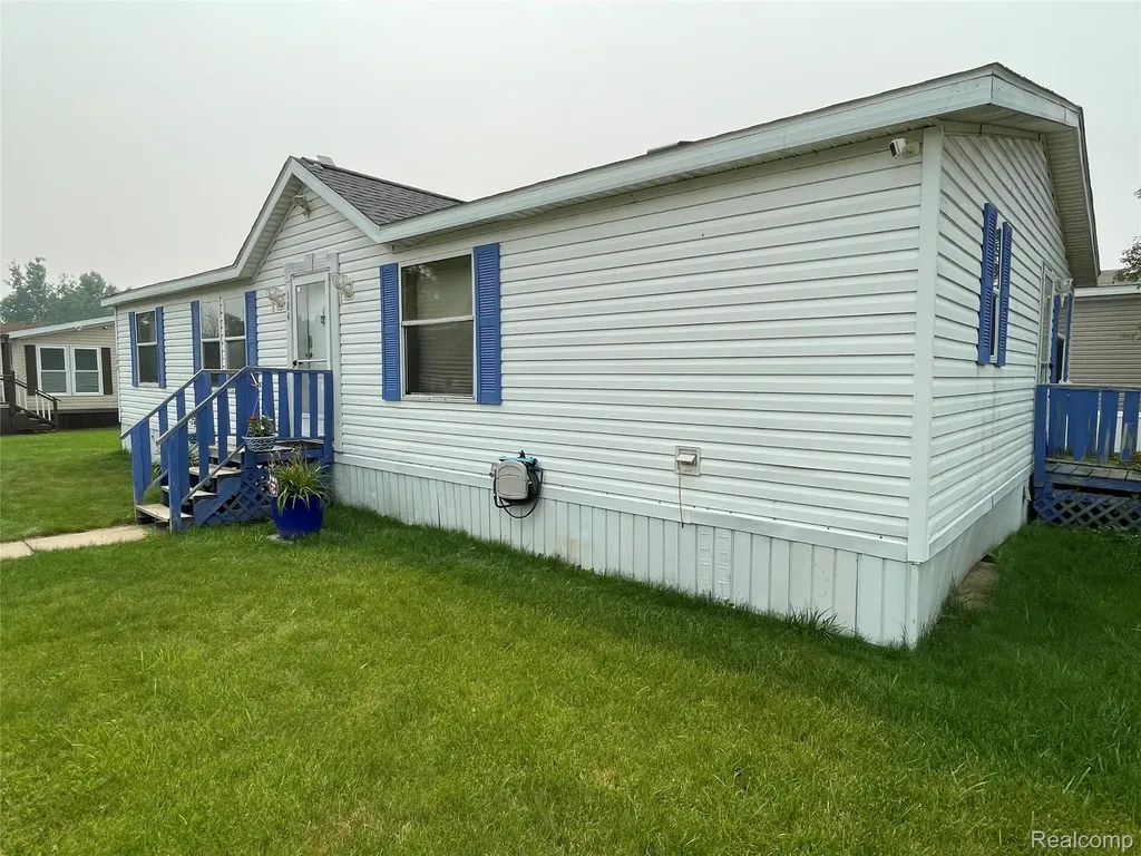 184 Chapman Branch Oxford Charter Township MI 48371