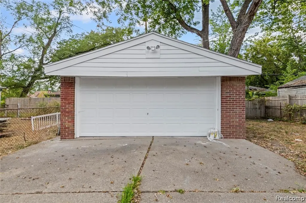 19351 Dwyer Street Detroit City MI 48234