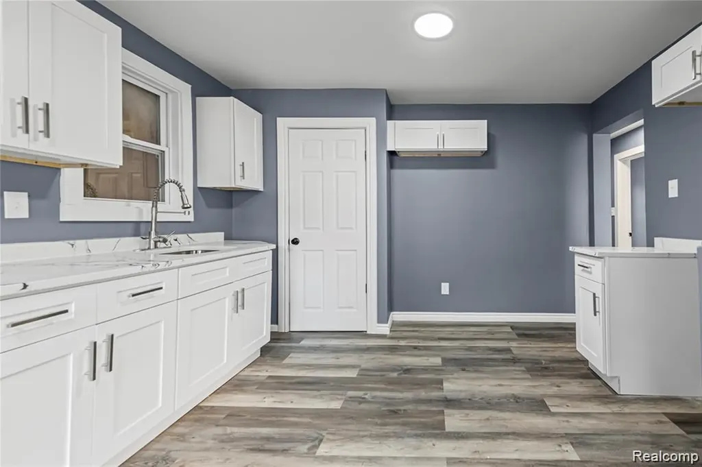 19351 Dwyer Street Detroit City MI 48234