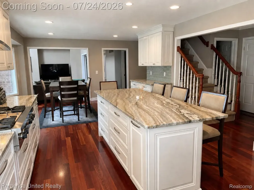 21778 Picadilly Circle Novi City MI 48375
