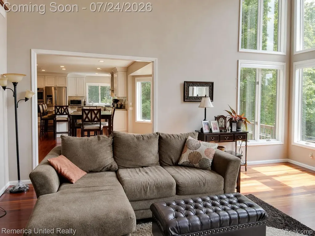 21778 Picadilly Circle Novi City MI 48375