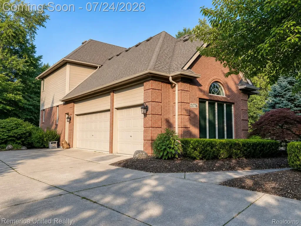 21778 Picadilly Circle Novi City MI 48375