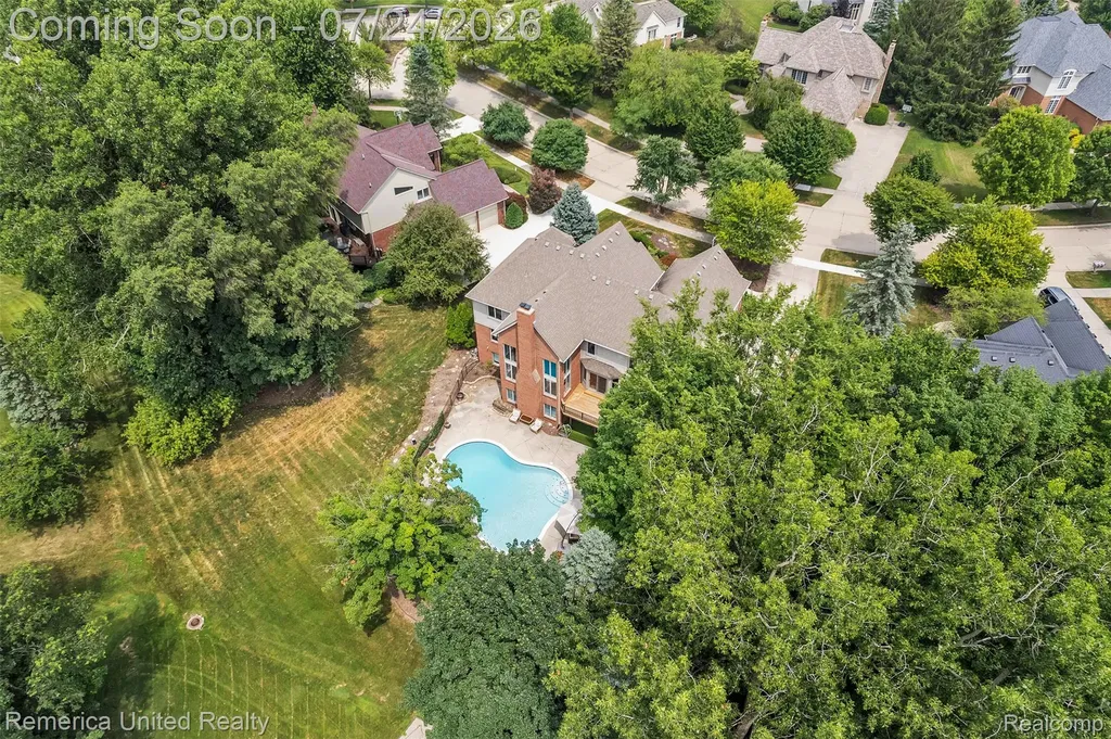 21778 Picadilly Circle Novi City MI 48375