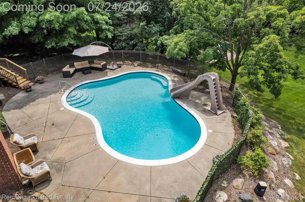 21778 Picadilly Circle Novi City MI 48375
