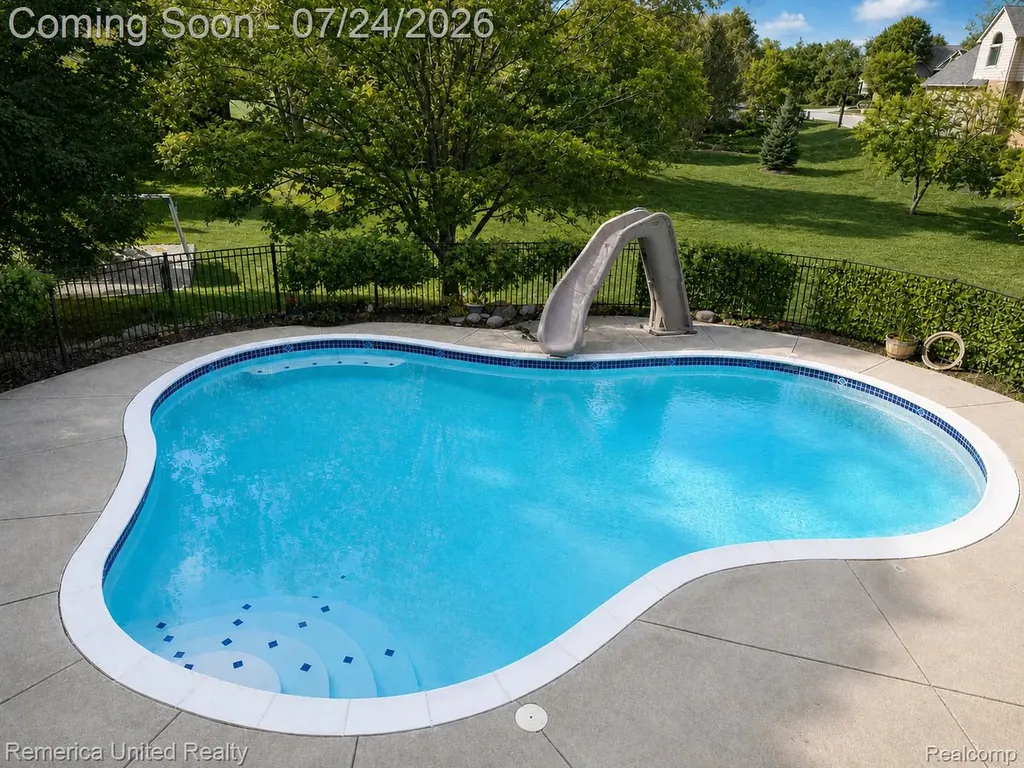 21778 Picadilly Circle Novi City MI 48375