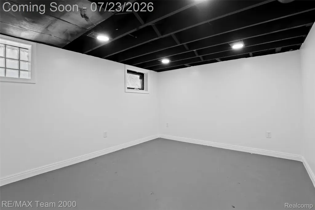 6900 Westwood Street Detroit City MI 48228